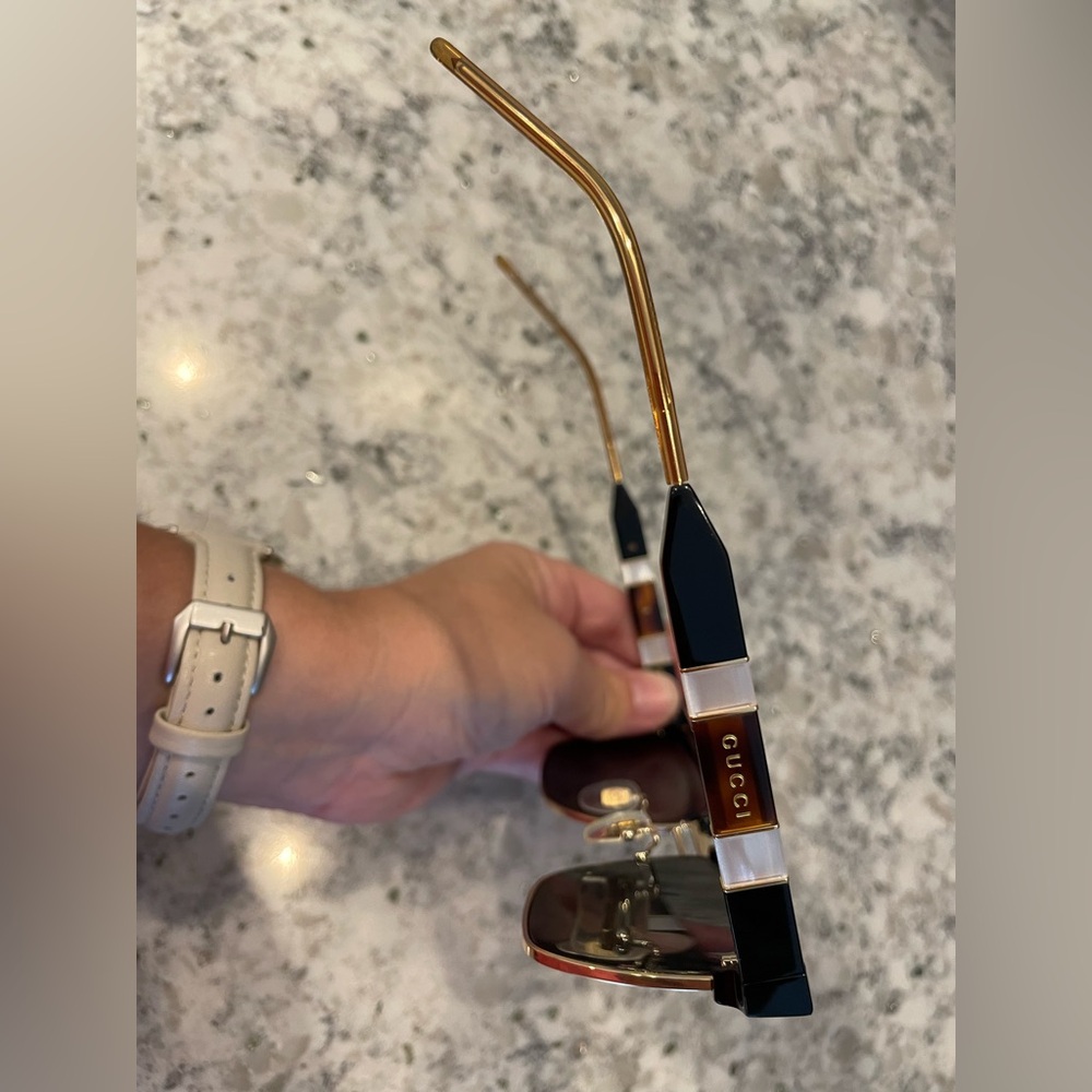 Gucci Sunglasses - Picture 8 of 8